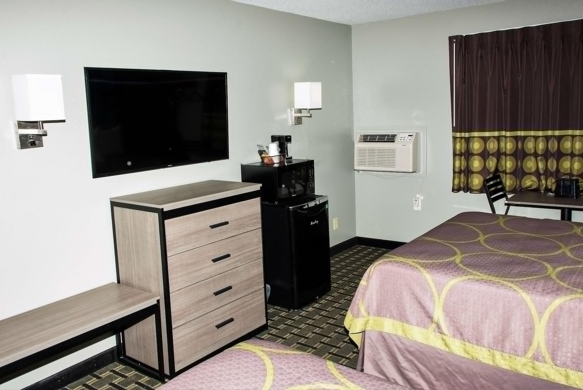 Super 8 By Wyndham Michigan City Buitenkant foto