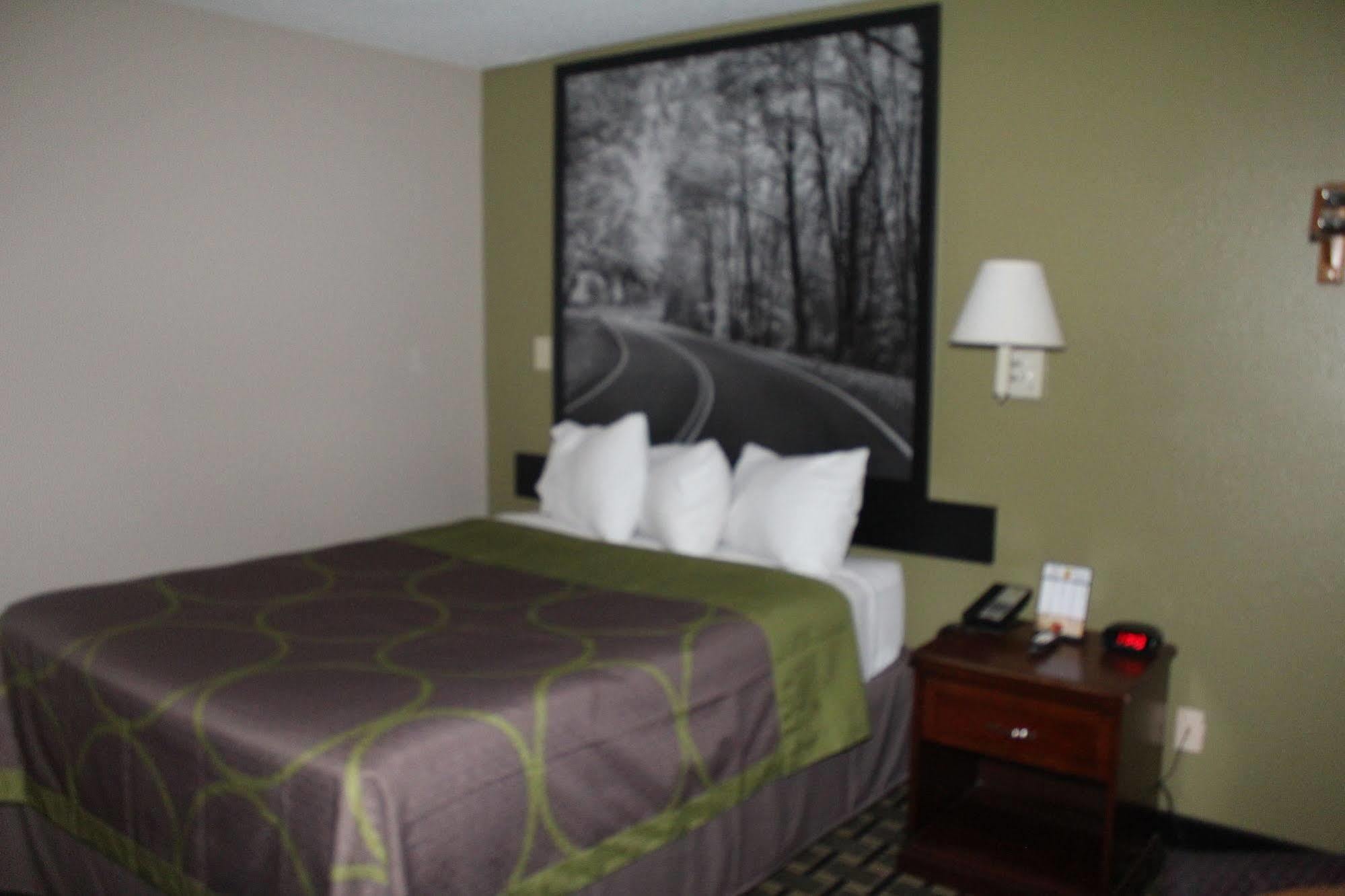 Super 8 By Wyndham Michigan City Buitenkant foto